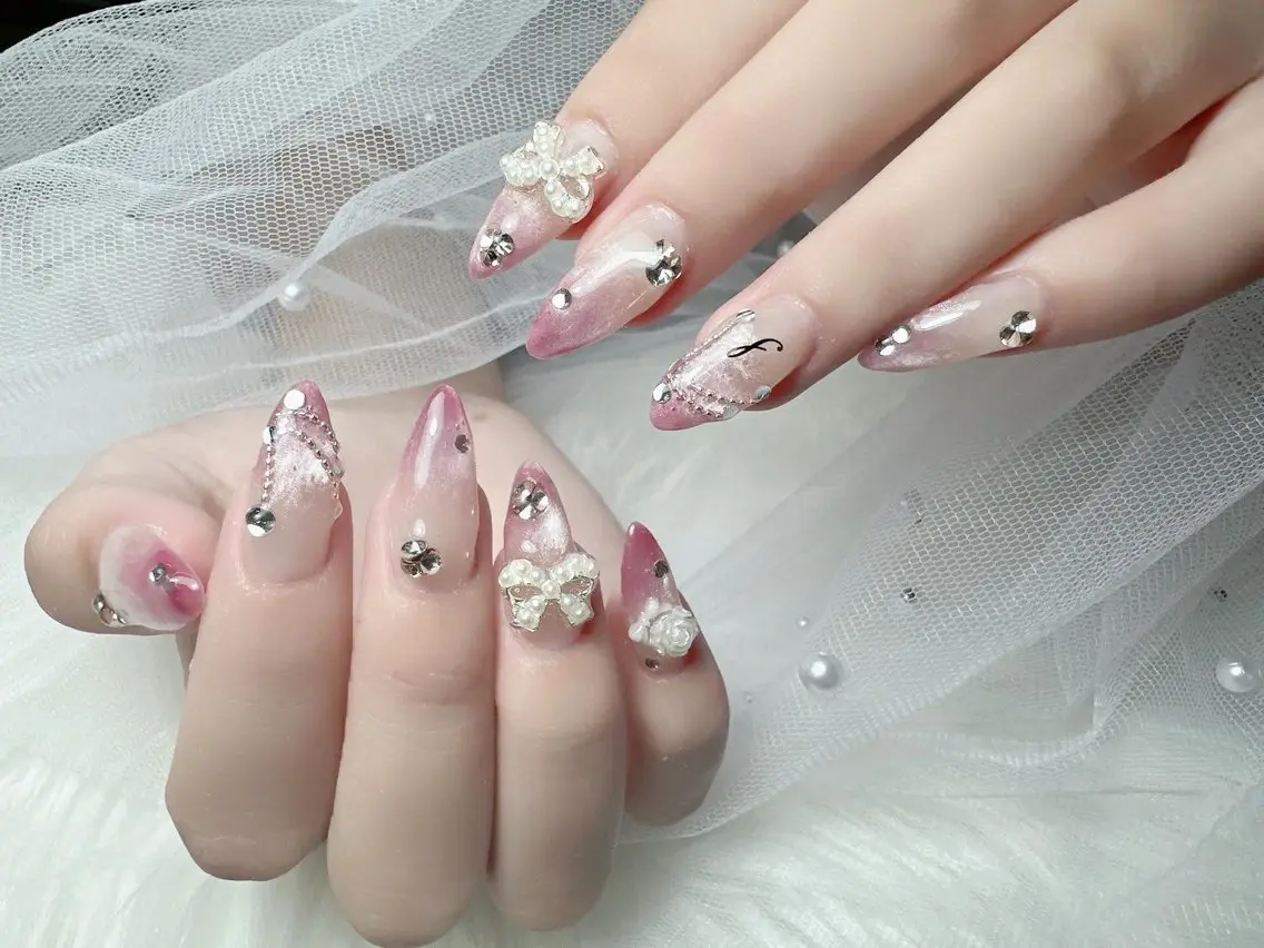 ネイル 韓国ネイル 水色 マグネットネイル ニュアンスネイル オフィスネイル ハンドネイル Hana Rose Nailのネイルデザイン
