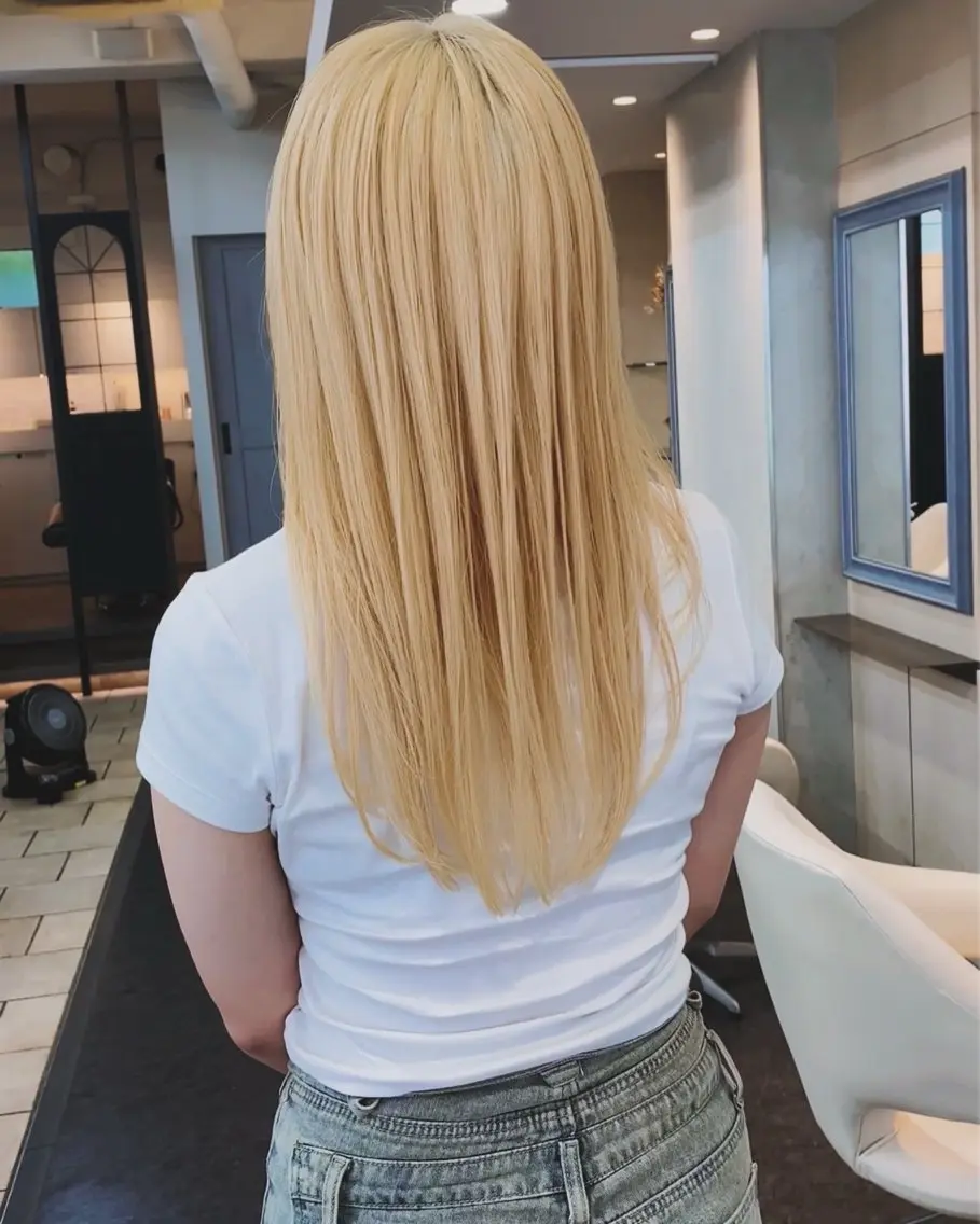 ロング カラー ブリーチ 抜きっぱなしブロンド ブロンド 顔まわりレイヤー レイヤーカット ✨原宿ハイトーン ブリーチ職人菊池のヘアスタイル
