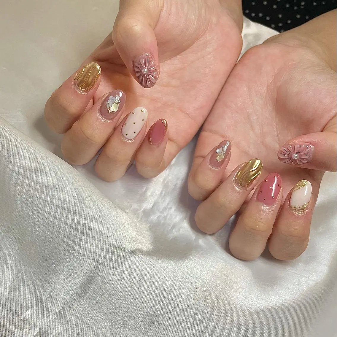 セミロング カラー パーマ ヘアアレンジ メンズ キッズ ネイル マツエク・マツパ クリアネイル フラワーネイル ミラーネイル el. by Aoのネイルデザイン