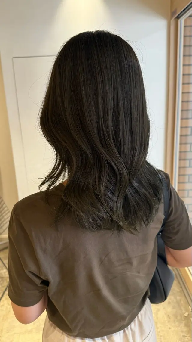 ミディアム カット ヘアカラー ANY mikuのヘアスタイル