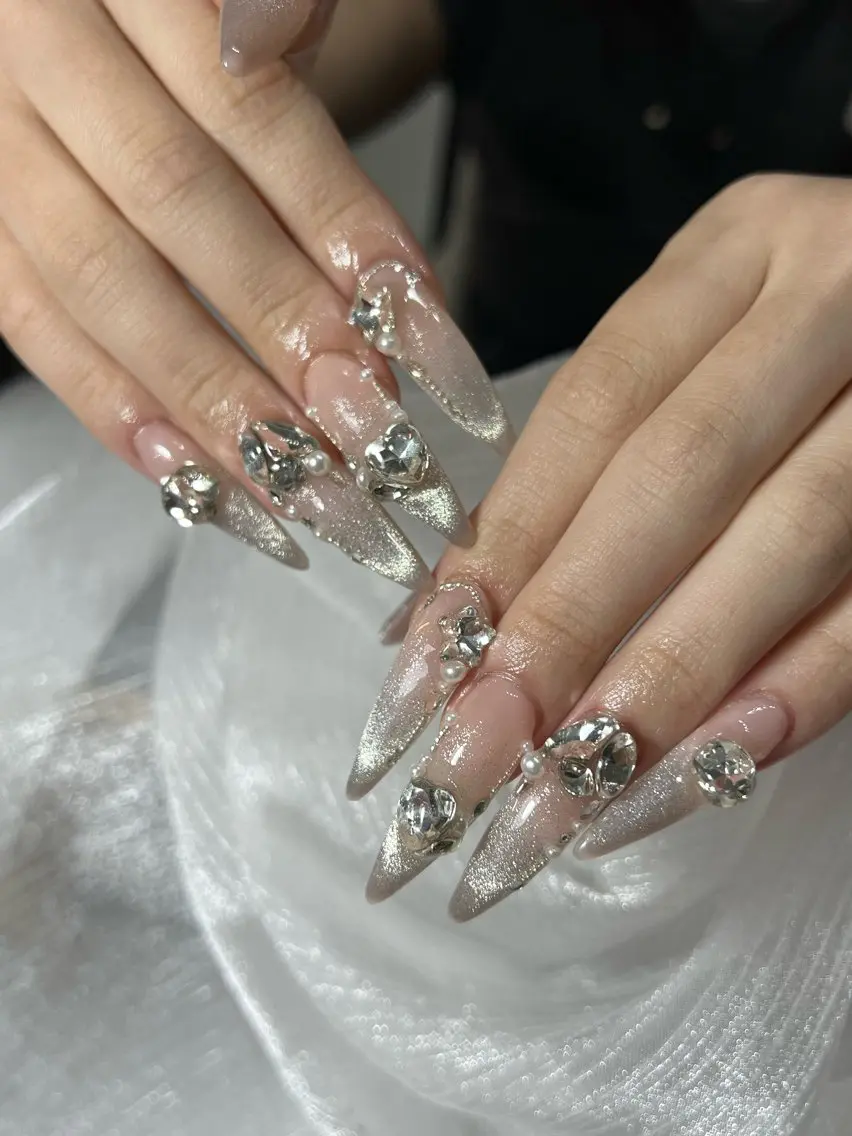 ネイル ハンドネイル Luna Gladeのネイルデザイン