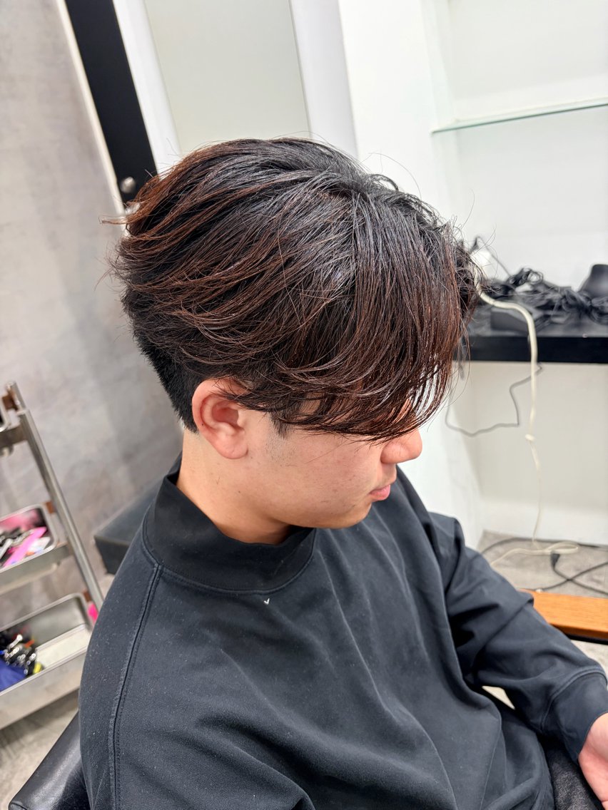 パーマ メンズ センターパート フェザーパーマ メンズパーマ 縮毛矯正 ニュアンスパーマ カット パーマ 静岡 / 毛流れ特化 /メンズヘア/真大のヘアスタイル