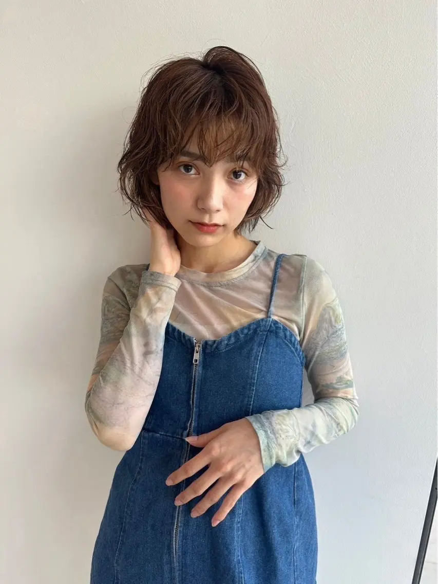 ショート カラー KA NAのヘアスタイル