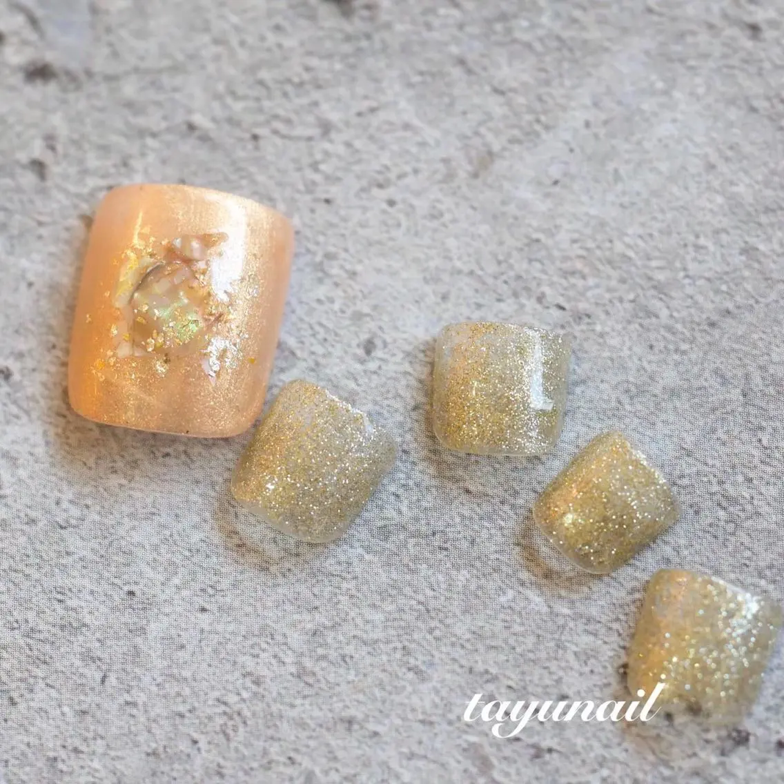ネイル アートネイル ブルー フットネイル ジェルネイル ゴールド ネイルサロン 【たゆnail】のネイルデザイン