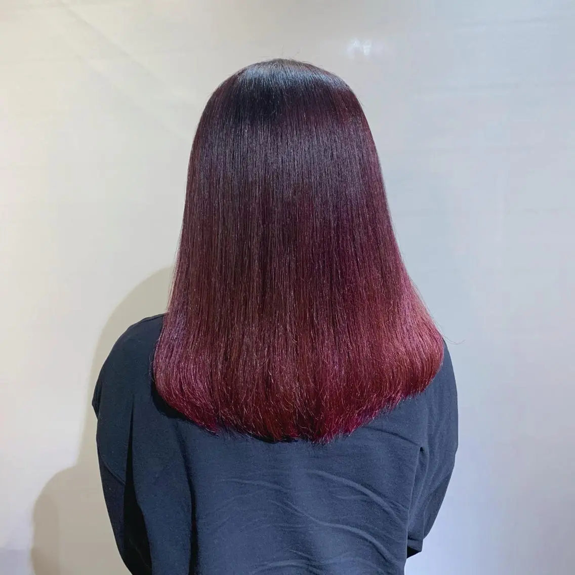 ミディアム カラー ヘアアレンジ ブリーチ 柔らか垢抜けｶﾗｰと ｶｯﾄ🫧ASUKAのヘアスタイル