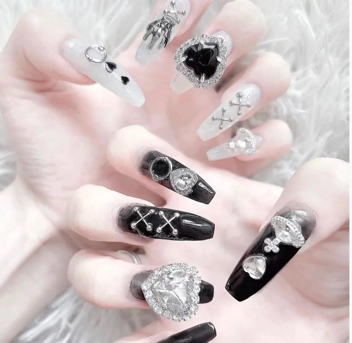ネイル フレンチネイル グラデーション キラキラネイル 韓国ネイル マグネットネイル 🎀🎀YooLi Nail Salonのネイルデザイン