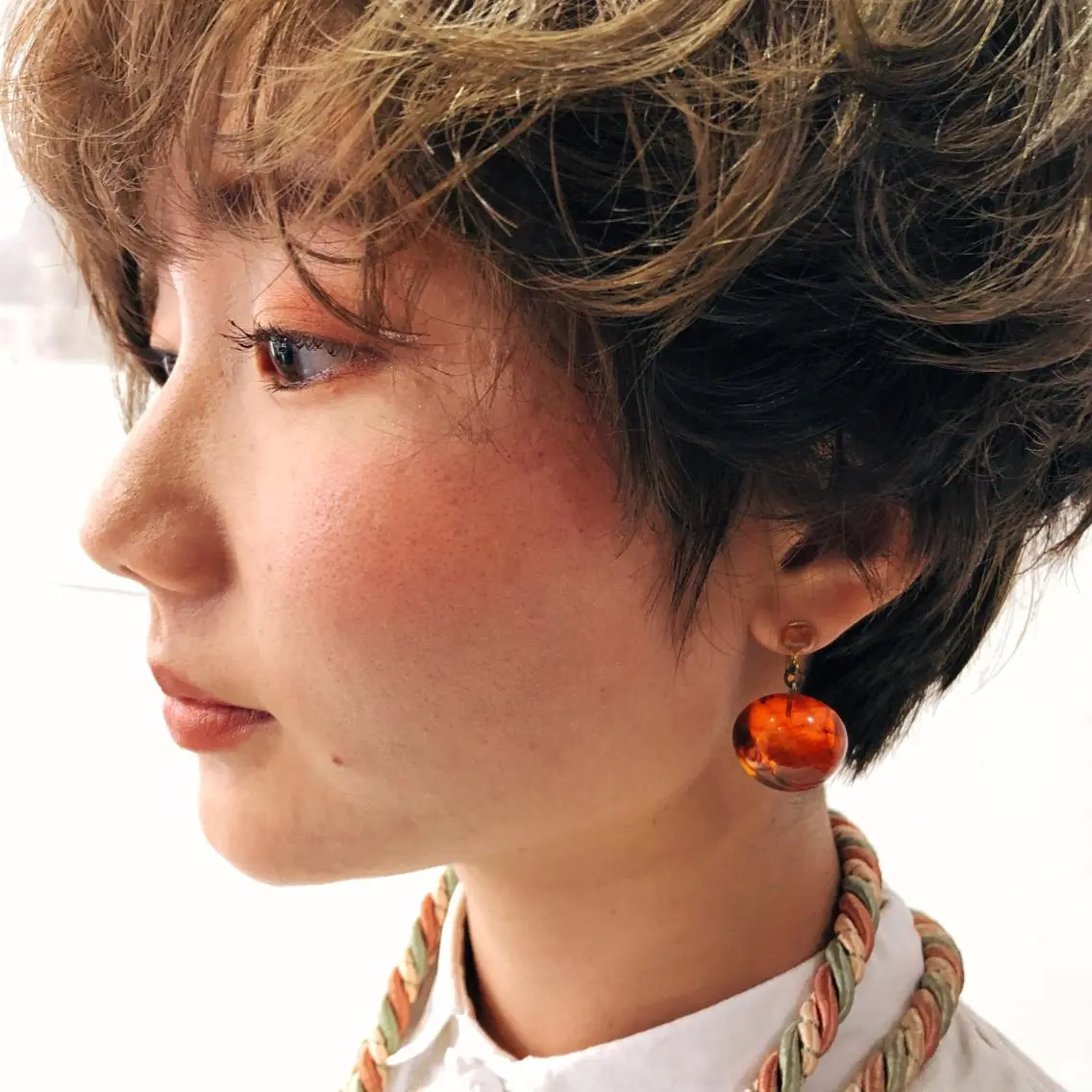 ショート カラー 切りっぱなしボブ/ 暖色カラー/なつみのヘアスタイル