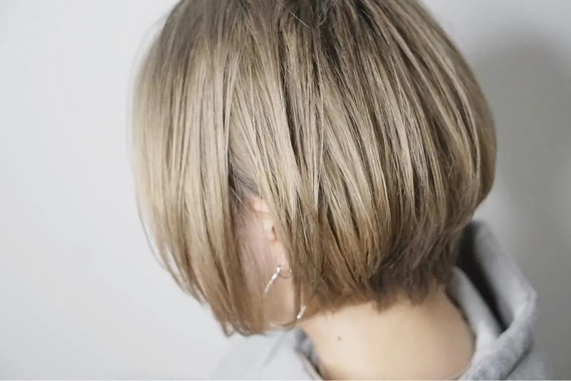 ショート カラー ブロンド ボブ　ショート 特化 迫田紘史のヘアスタイル
