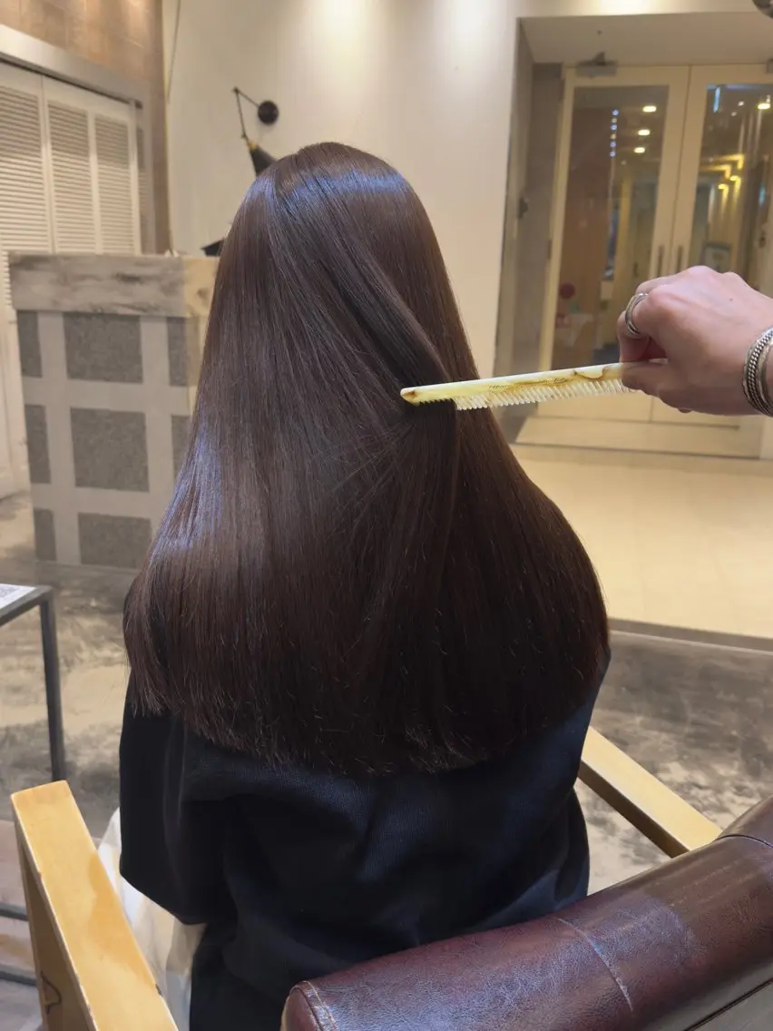 ロング カラー ブラウンカラー 透明感カラー バイオレットカラー バイオレットブラウン 髪質改善 レイヤーカット× 髪質改善カラー 片山のヘアスタイル