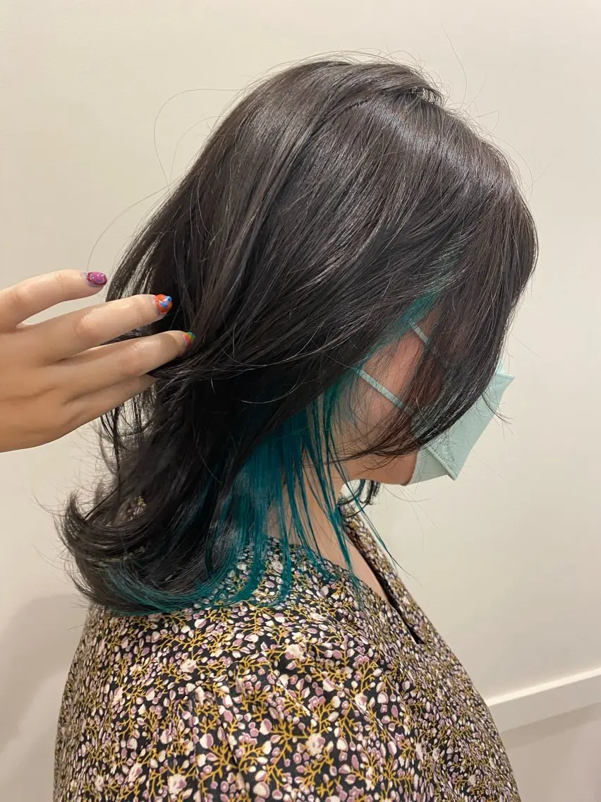 セミロング 🌈透け感カラー RINA🌈のヘアスタイル