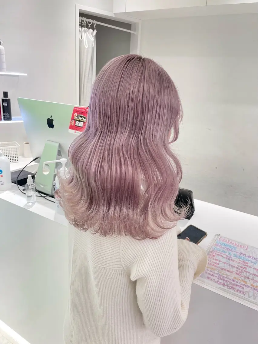 ミディアム カラー ヘアカラー 🤍💕ブリーチカラ ーAyaka💕🤍のヘアスタイル