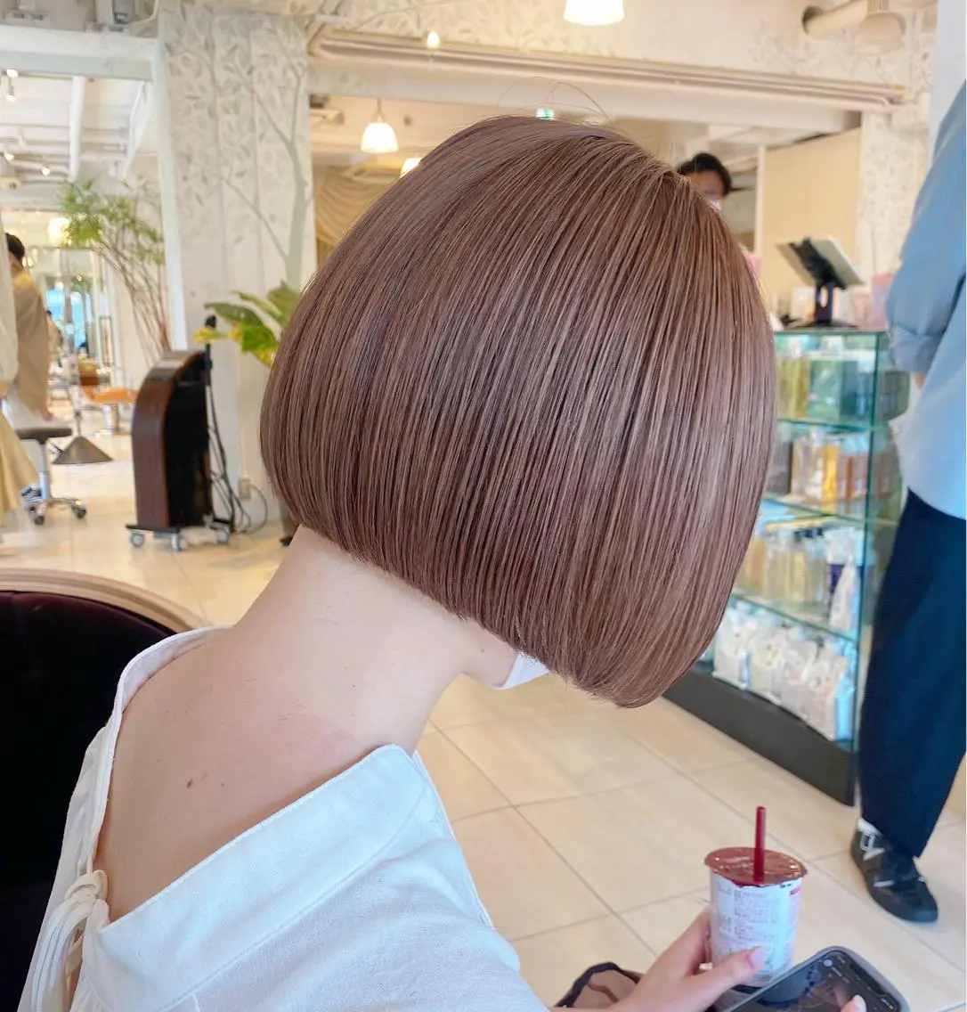 🔶ナチュラル縮毛矯正ストレートパーマ+小顔補正カット🔶髪質改善ショート韓国ボブ前髪レイヤー骨格診断の写真