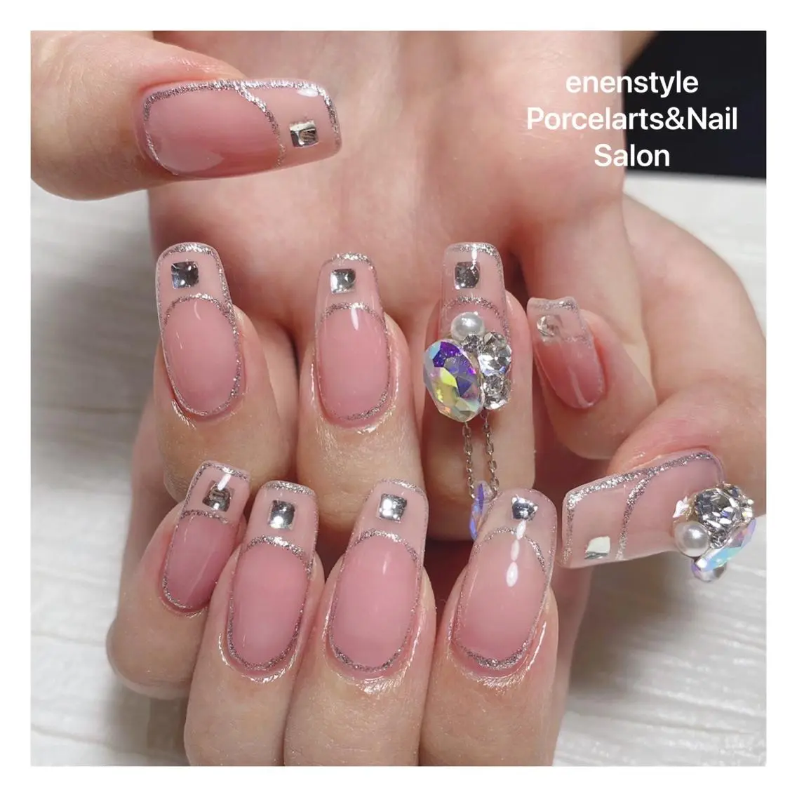 ミディアム ネイル 🐾enen style 🐾のネイルデザイン