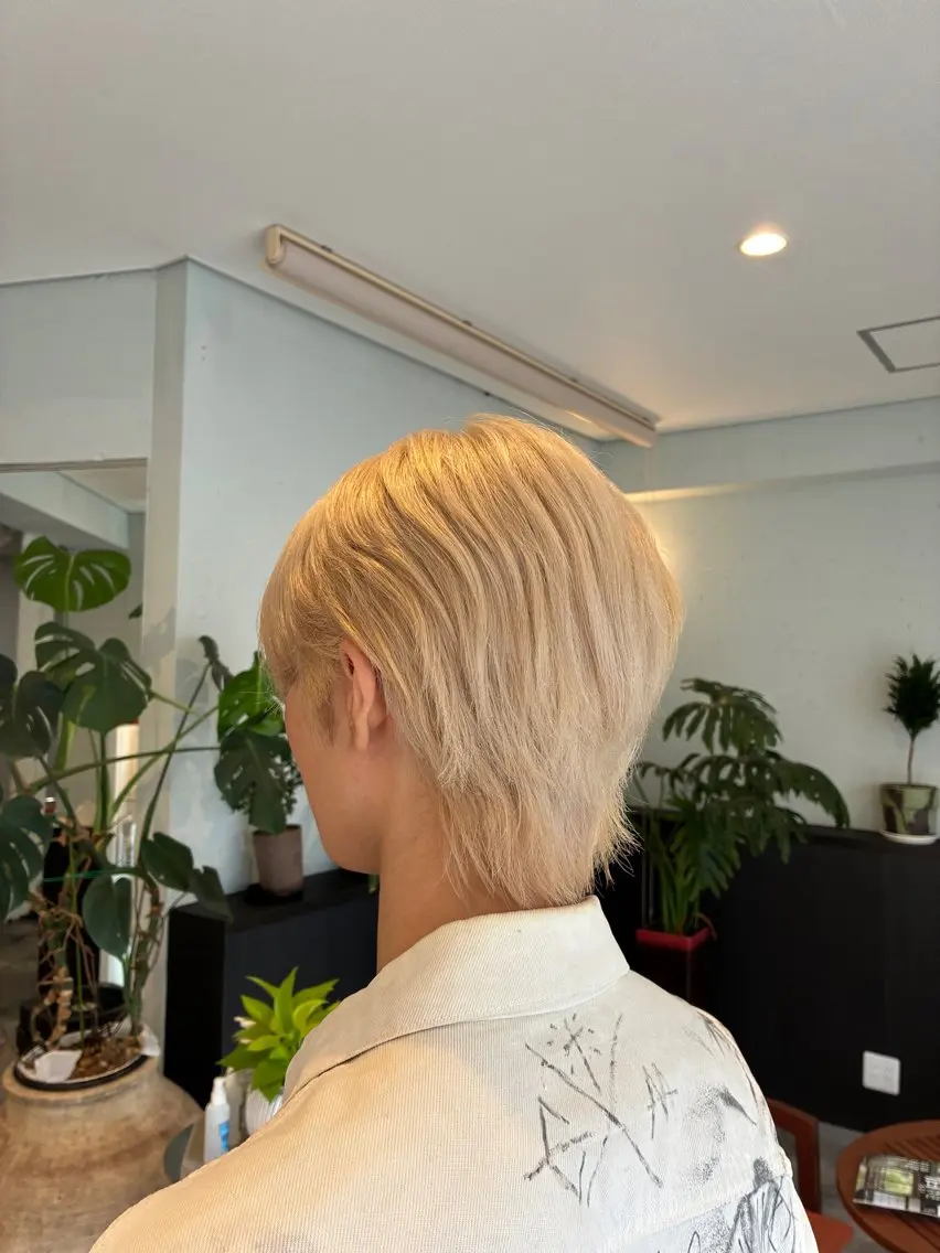 ショート カラー メンズ メンズブリーチ ブリーチ 永田 結梨弥のヘアスタイル