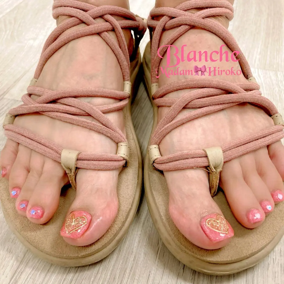 ネイル フットネイル ピンク Lianネイル 寛子Lianのネイルデザイン