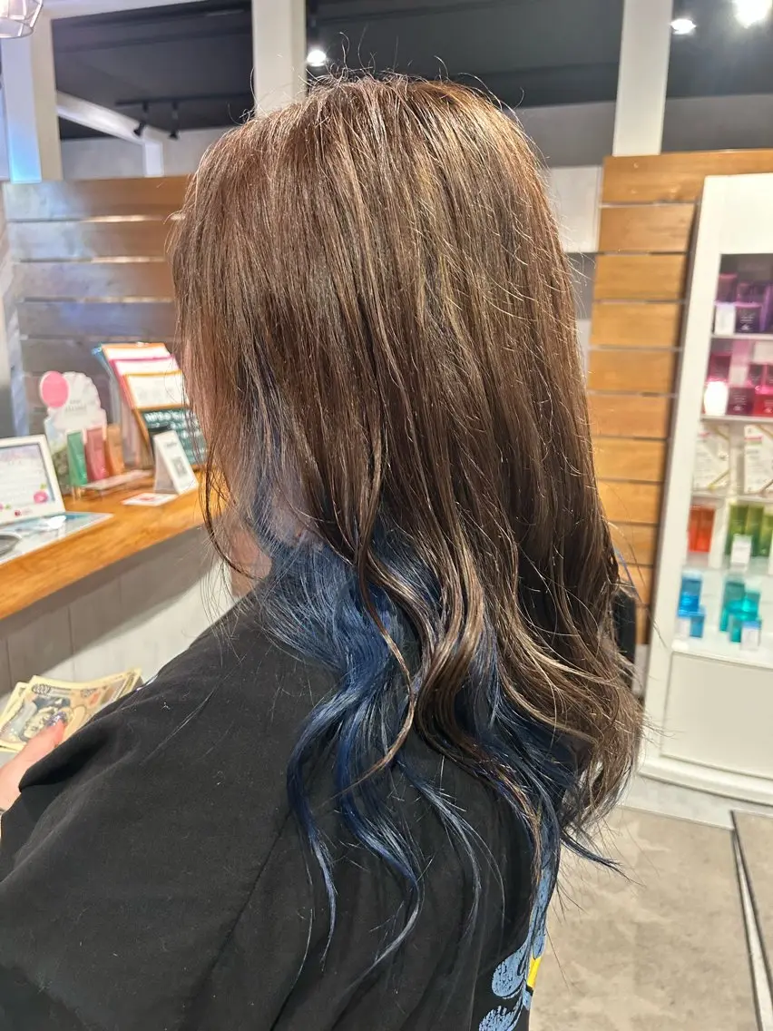 ロング カラー ブルーカラー インナーカラー ヘアカラー ショート/レイヤー 🎀細沼玲花のヘアスタイル