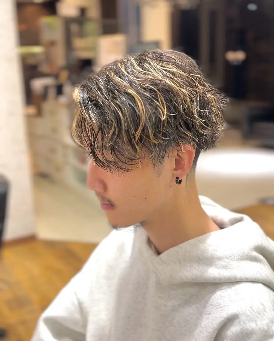 カラー パーマ メンズ 澤口 直磨のヘアスタイル