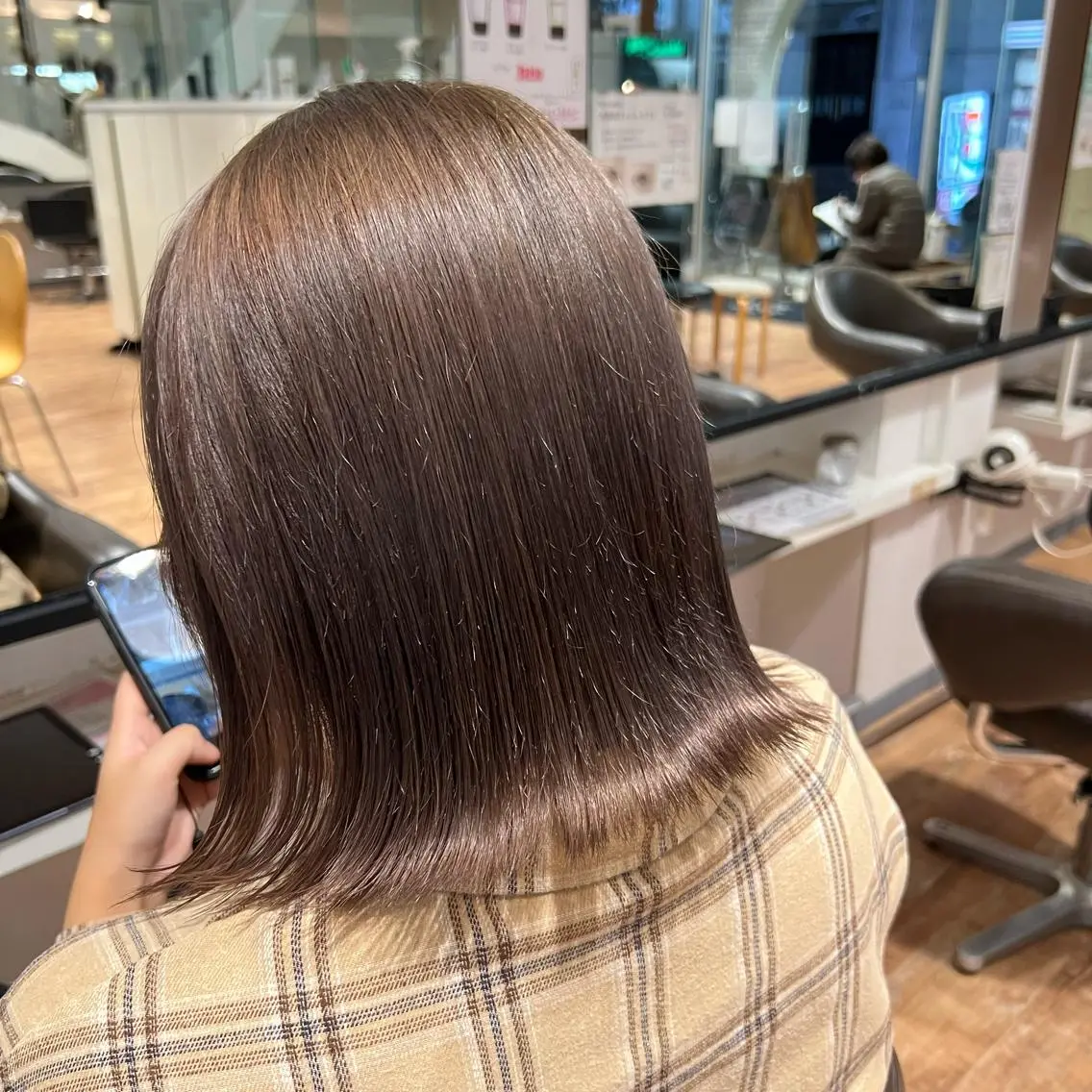 ミディアム 切りっぱなしボブ ボブ カット ヘアカラー トリートメント インナーカラー♡ Nanakoのヘアスタイル