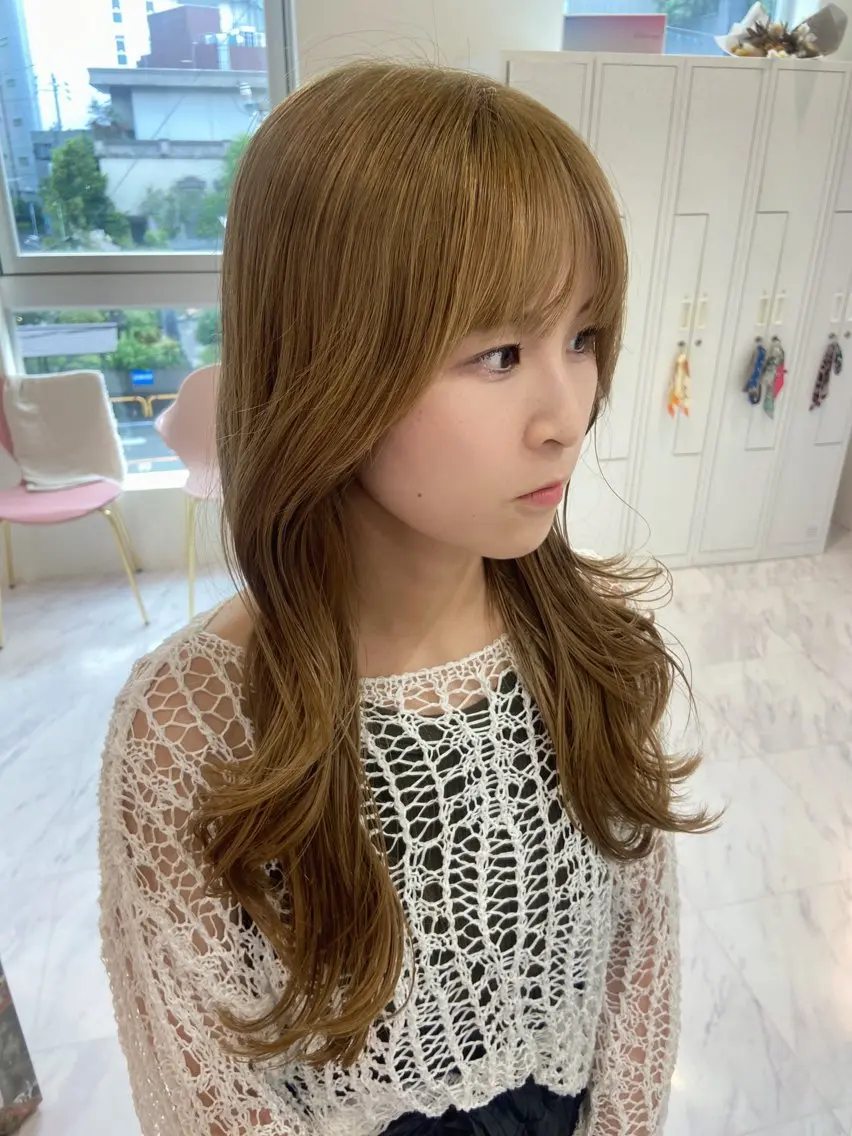 ロング カラー ブリーチ ともか 名駅🧚‍♂️💫のヘアスタイル