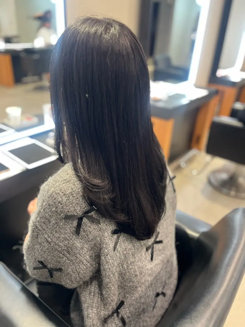 セミロング カット ヘアカラー トリートメント 顔周りレイヤー 髪質改善 / AYUのヘアスタイル
