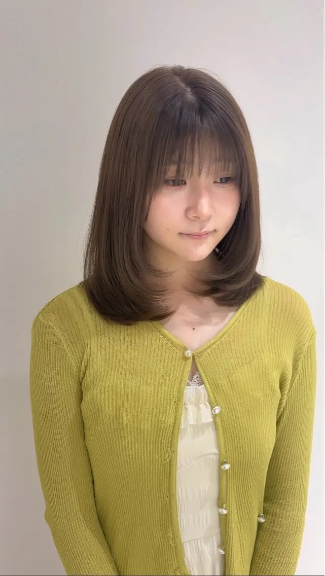 ミディアム ミディアムレイヤー レイヤーカット カット ヘアカラー 似合わせ🌿 AYAKAのヘアスタイル