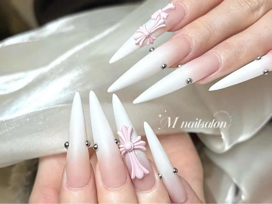 ネイル M🌷nail 長さだし専門店のネイルデザイン