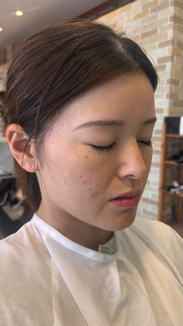 アイブロウ ワックス脱毛 眉カット 艶カラー  髪質改善 🍓苺奈のヘアスタイル