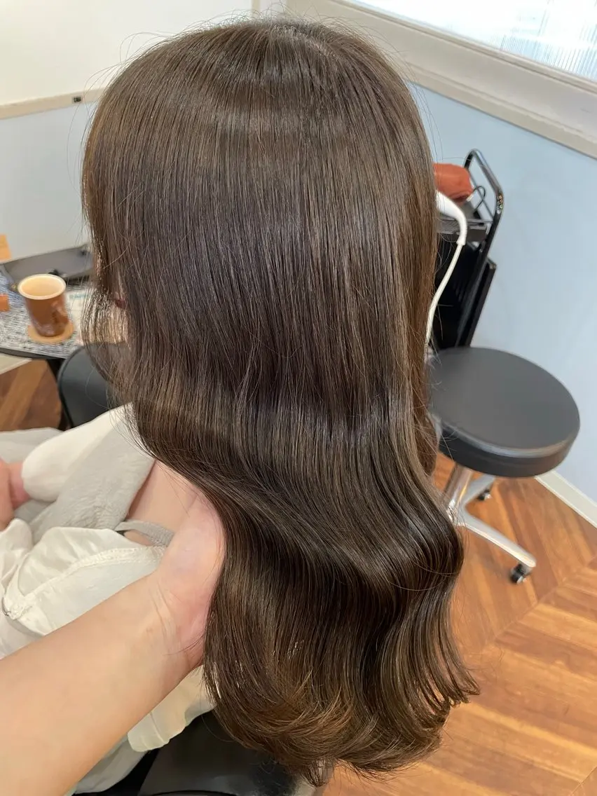 ミディアム カラー 透明感カラー トリートメント カット ヘアカラー トリートメント moe🥣ﾚｲﾔｰ ｶｯﾄ/透明感ｶﾗｰのヘアスタイル