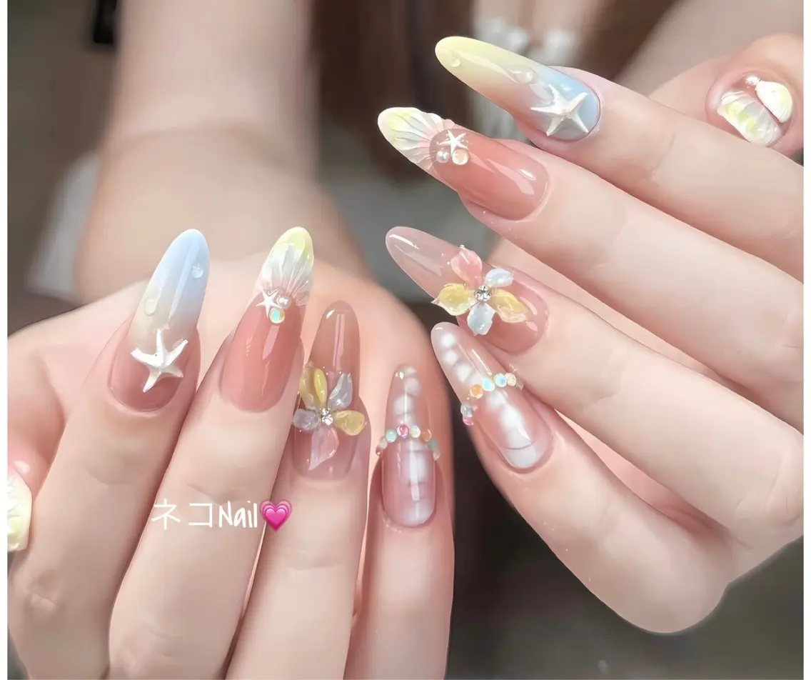 ネイル オーロラネイル ブルー ジェルネイル グラデーション 氷ネイル・うるうるネイル ネコ Nailのネイルデザイン