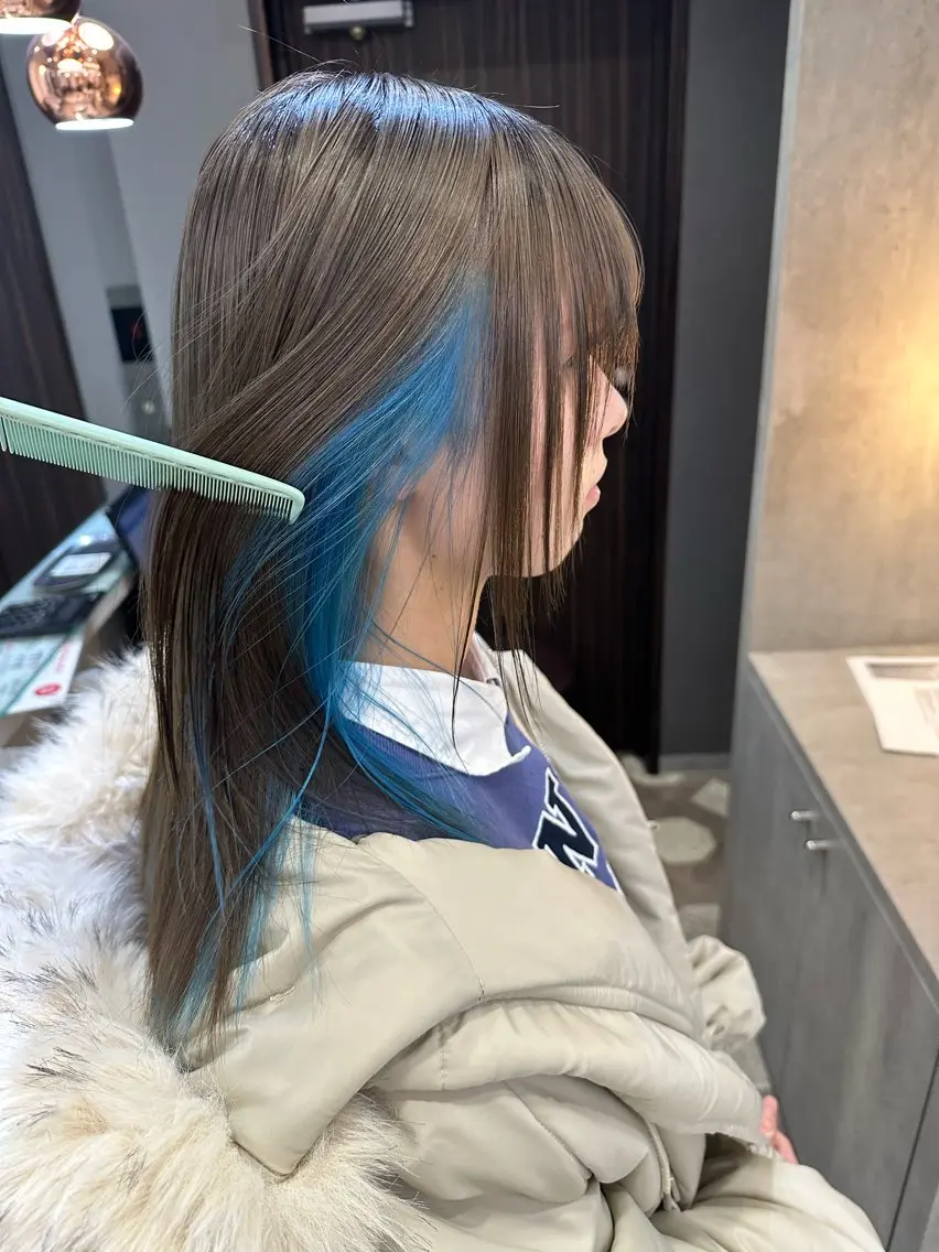 セミロング カラー ベージュカラー ブリーチ ブラウンカラー 透明感カラー ピンクカラー ヘアカラー トリートメント AYAKASA 暖色カラー/レイヤーのヘアスタイル