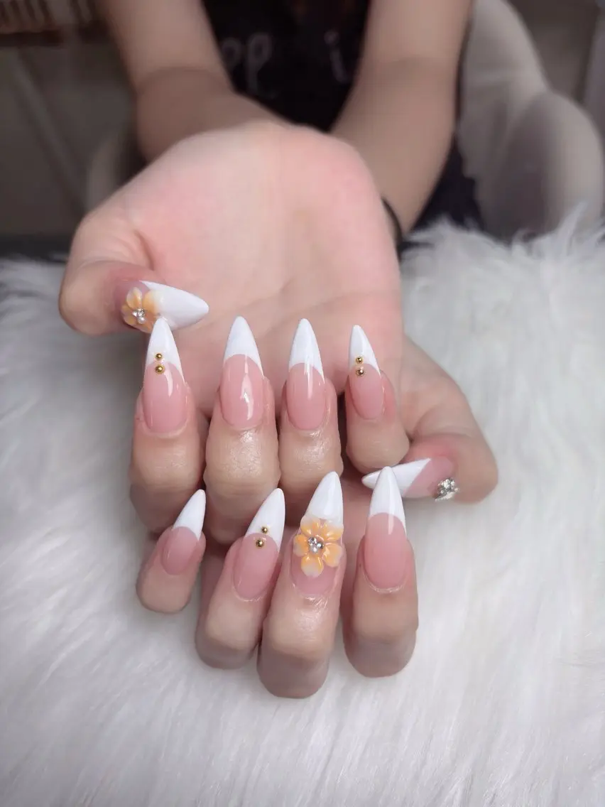 ネイル ハンドネイル Swan Nail Salonのネイルデザイン