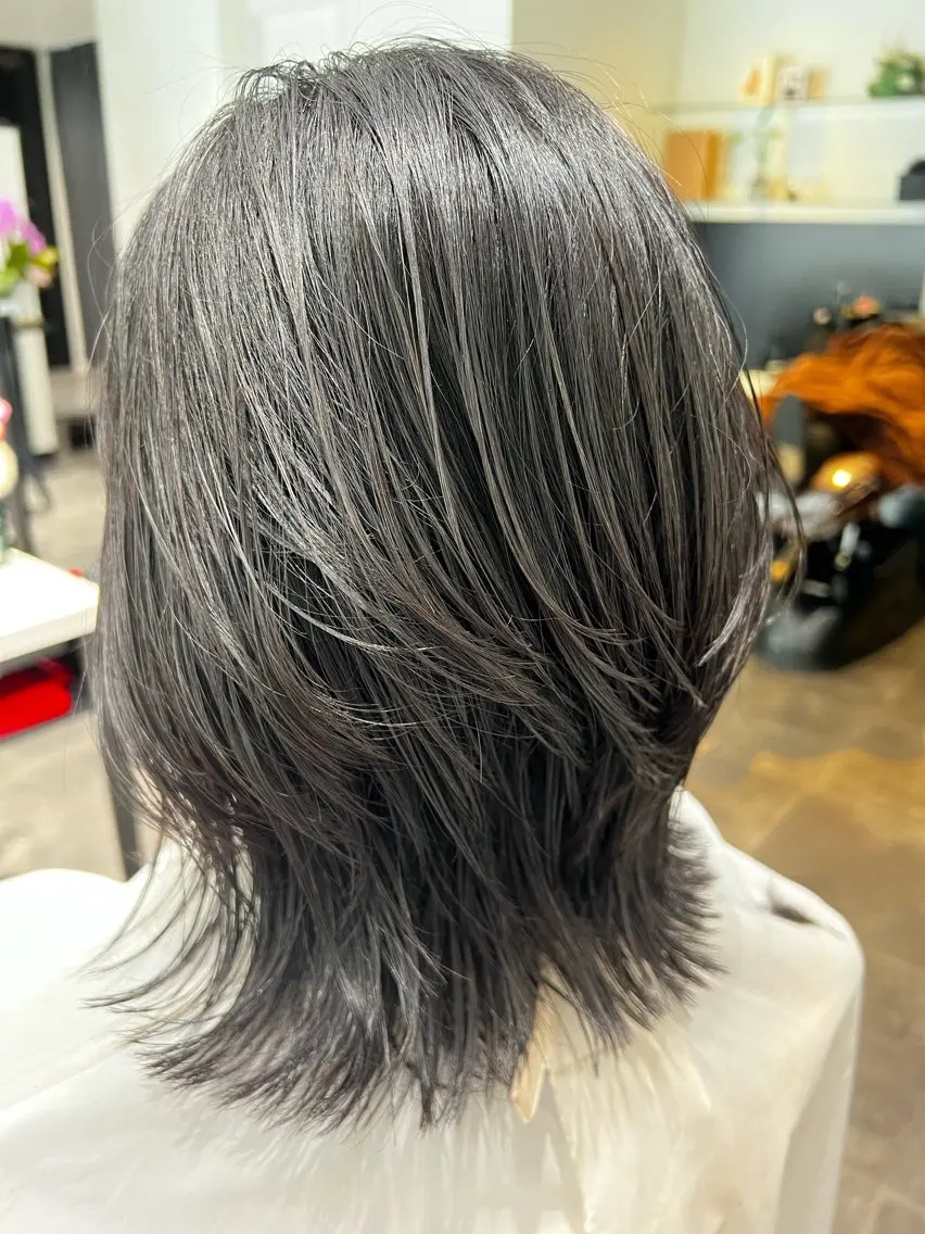 ミディアム ミディアムレイヤー レイヤーカット 福田 秀好のヘアスタイル