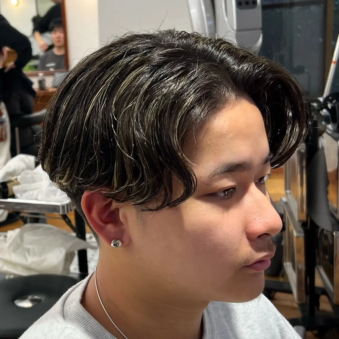 ショート カラー メンズ メンズハイライト メンズメッシュ ハイライトカラー メッシュ くせ毛 カット ヘアカラー メンズカット✂️ スキンフェード伊藤陸のヘアスタイル