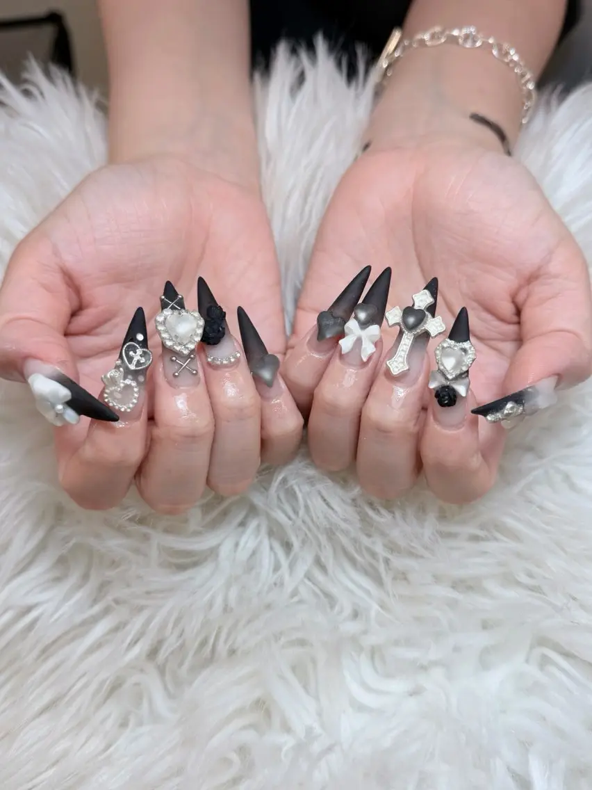 ネイル ハンドネイル ハンドケア Anh Nail 歌舞伎町のネイルデザイン