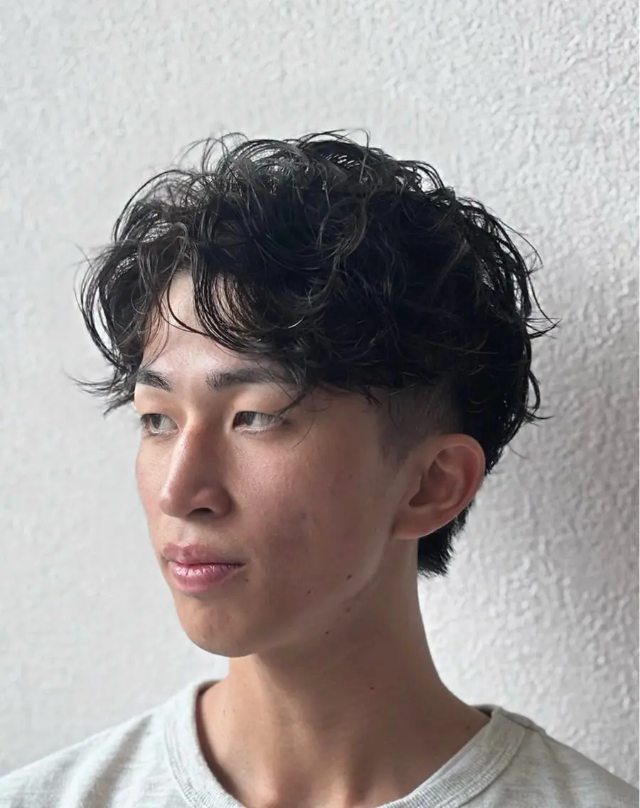 ショート パーマ メンズ 榊原 貫太のヘアスタイル