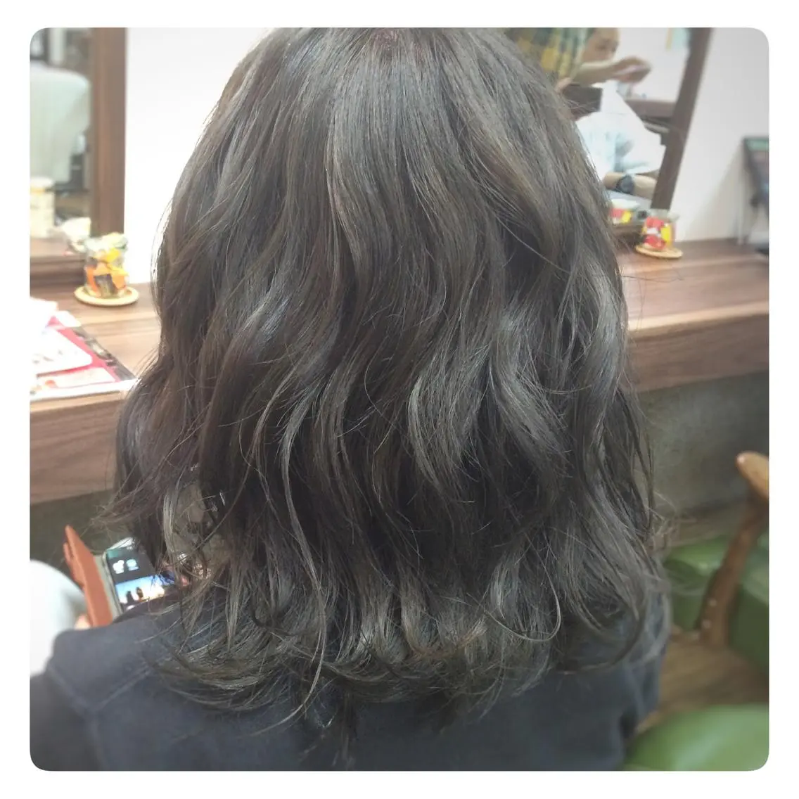 ミディアム セミロング ロング カラー パーマ ヘアアレンジ アッシュ 🟦髪質改善6年 💊YAMAMOTOのヘアスタイル