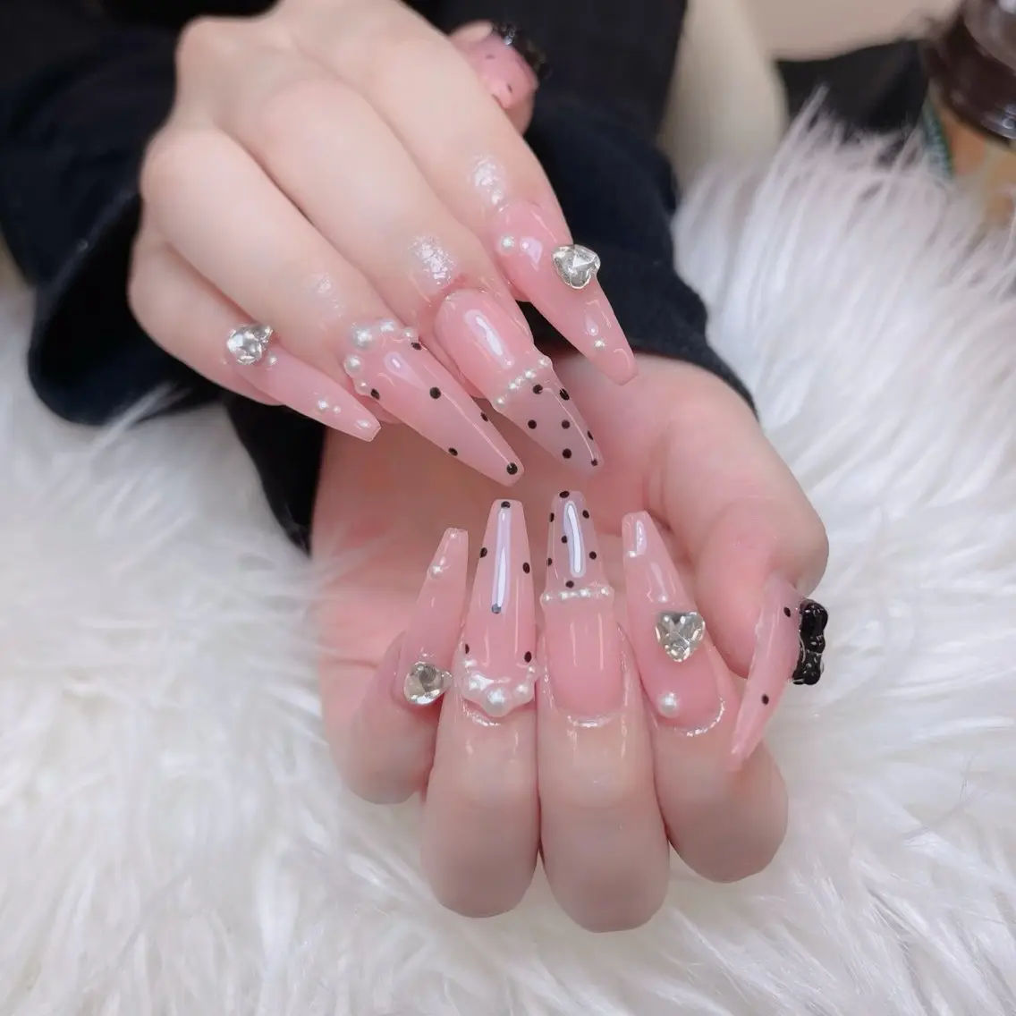 ネイル フレンチネイル グラデーション キラキラネイル 韓国ネイル マグネットネイル HIKARIHANA NAILのネイルデザイン