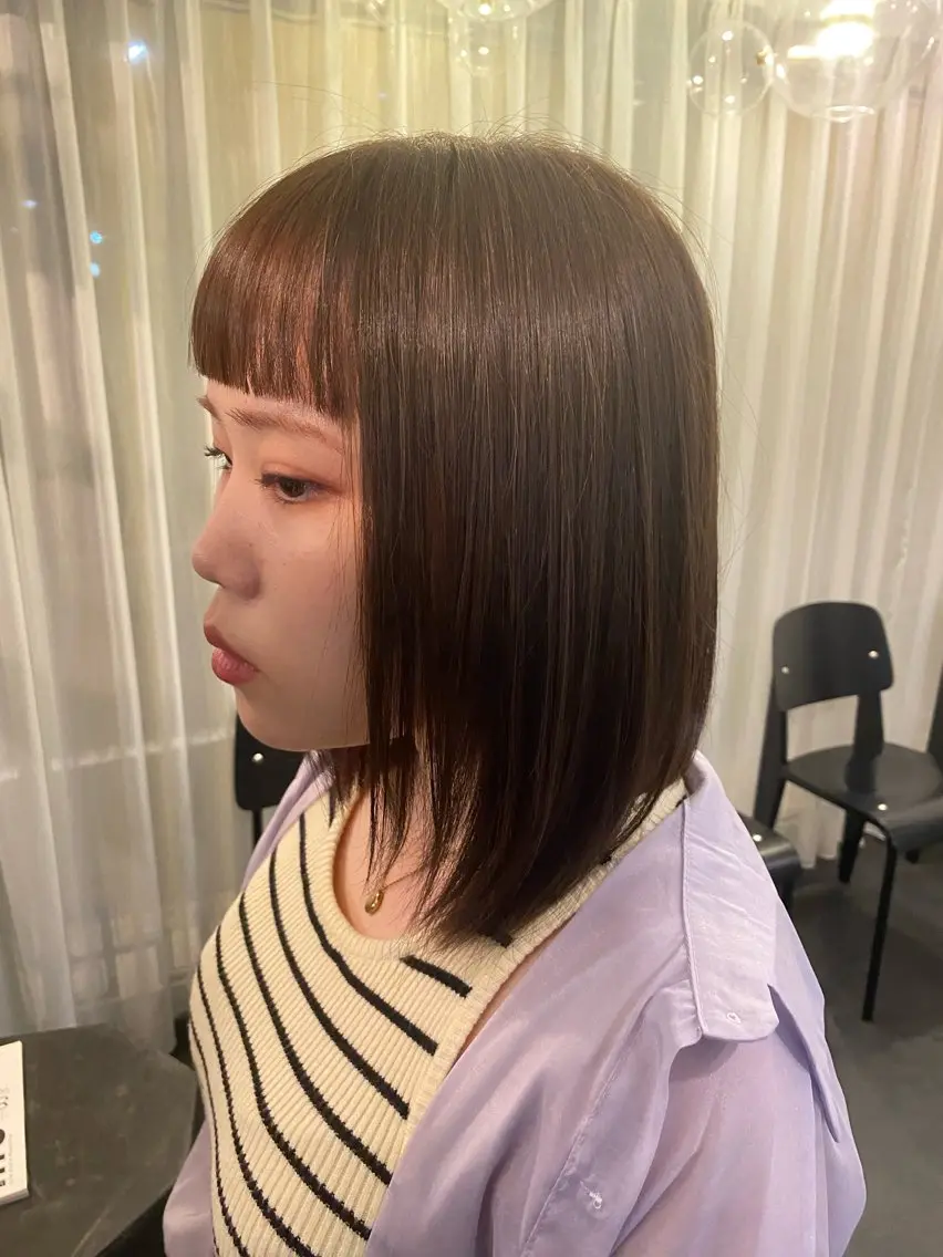 ミディアム ボブ・カラー 琴音のヘアスタイル