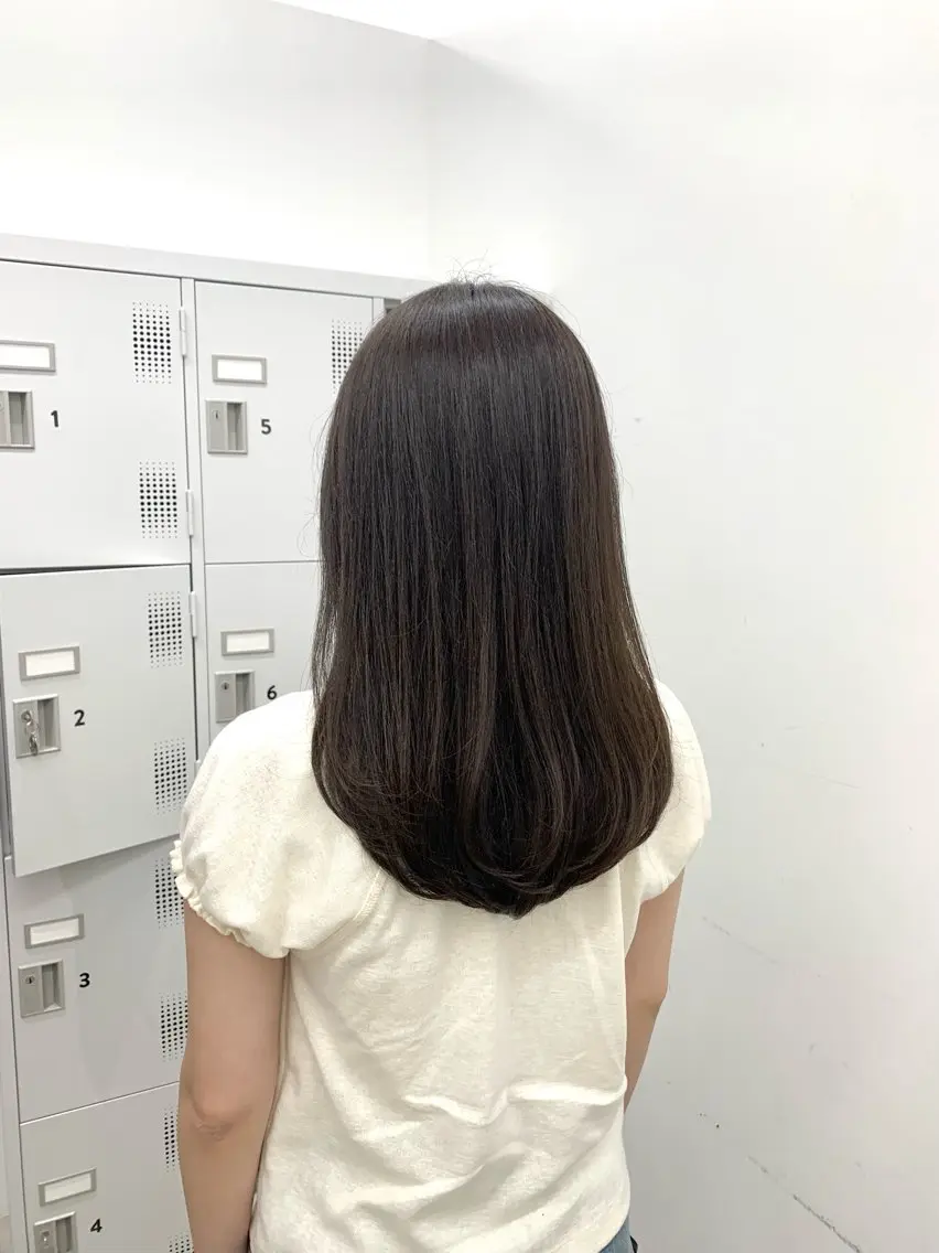 ミディアム カラー 透明感カラー グレージュ カット ヘアカラー ヘッドスパ 本格ヘッドスパ🌿 ×ヘア 佐藤のヘアスタイル