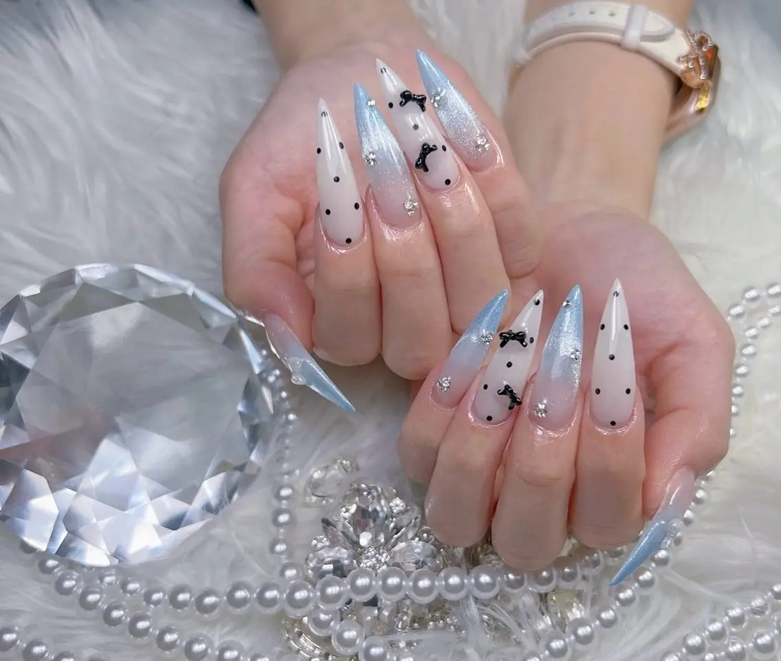 ネイル アートネイル オーロラネイル チークネイル 長さ出し フットネイル Miya _nailのネイルデザイン