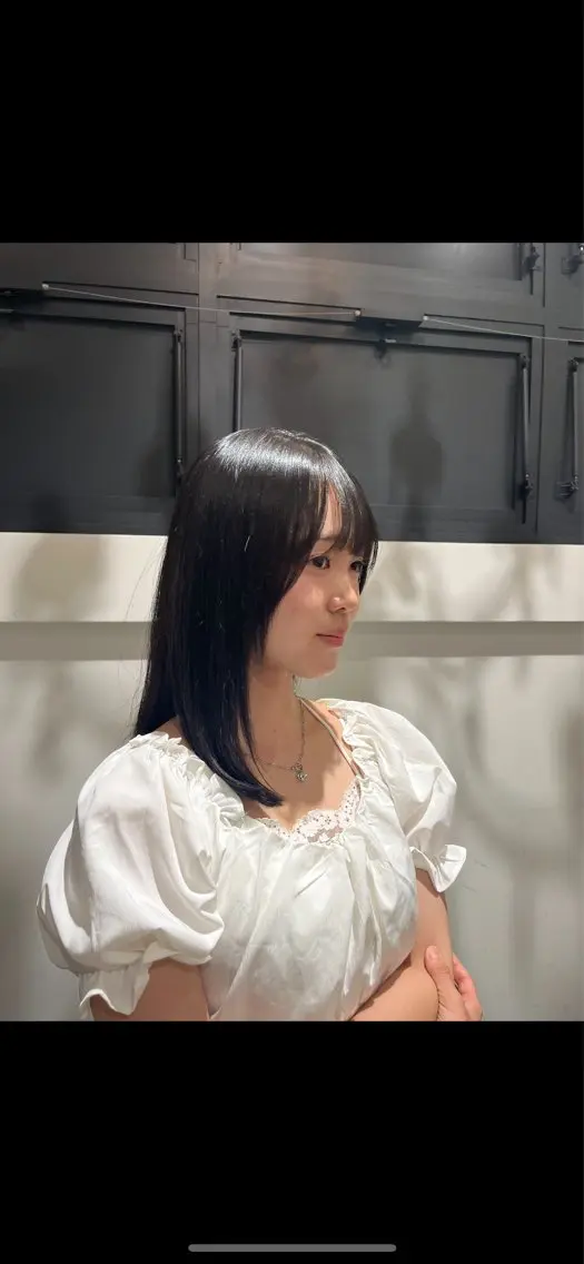 ミディアム 顔まわりレイヤー レイヤーカット 似合わせカット 水ノ上 優花のヘアスタイル