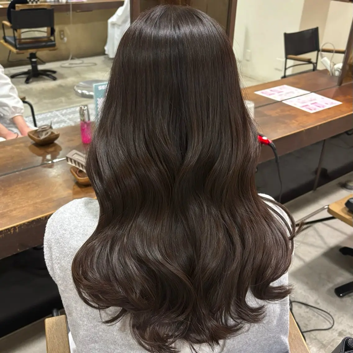 ロング ロング トリートメント カット トリートメント ヒナノ/梅田/レイヤ ー/透明感カラーのヘアスタイル