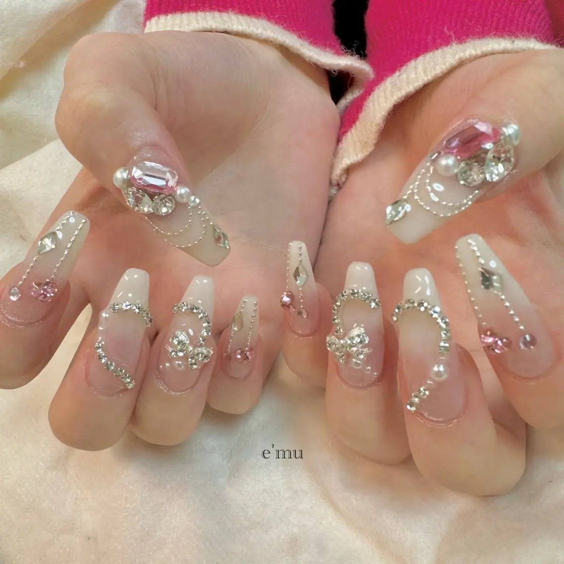ネイル ガーリー ハンドネイル nail salon e'mu💐のネイルデザイン