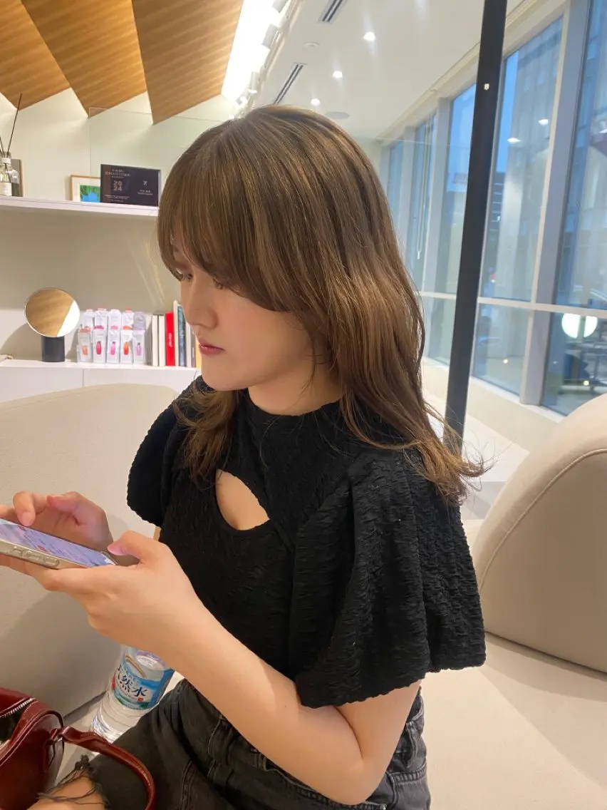 ミディアム カラー ベージュカラー 酸性ストレート ヘアカラー ☪️ブリーチ特化施術 /レイヤー🪽aiのヘアスタイル