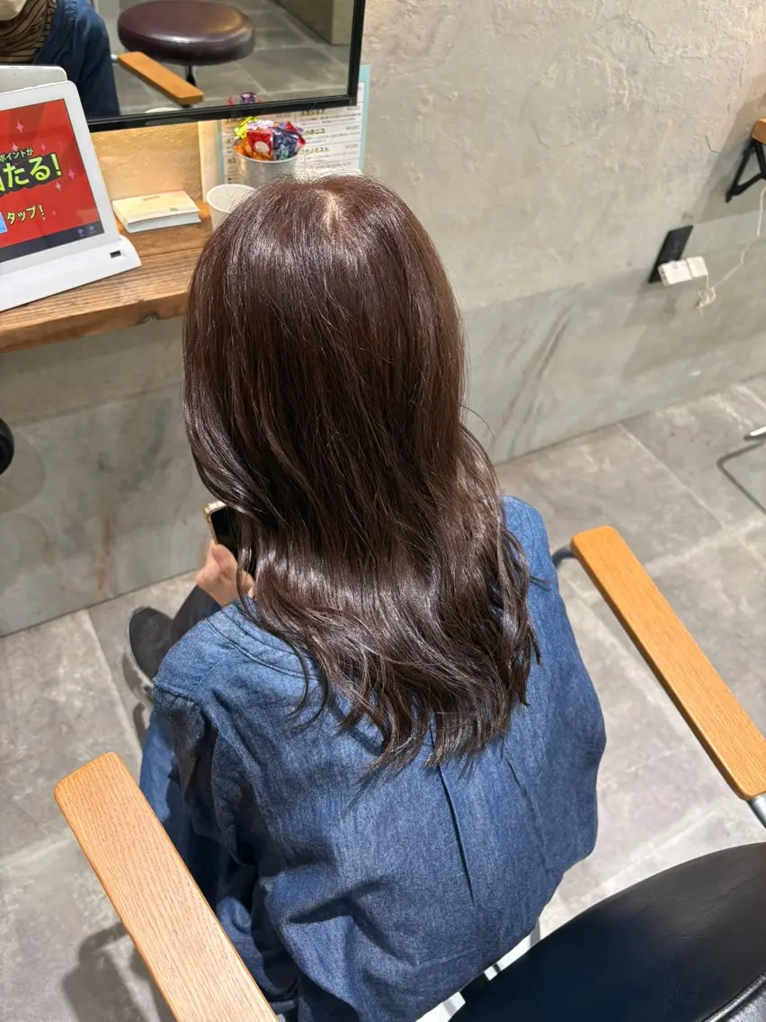 セミロング カラー カット Lafith ミネオアリサのヘアスタイル