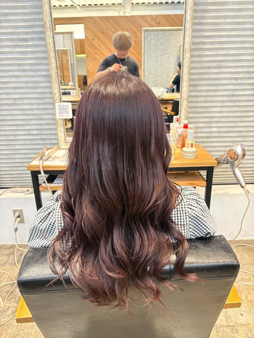 ロング カラー ブラウンカラー ピンクカラー ピンクブラウン 飯島 蕾人のヘアスタイル