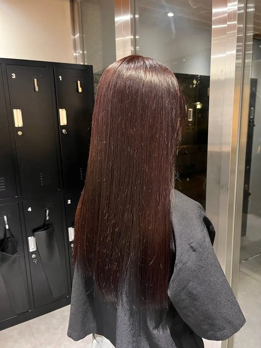 カラー ロングカット/ うる艶カラー/ユイのヘアスタイル