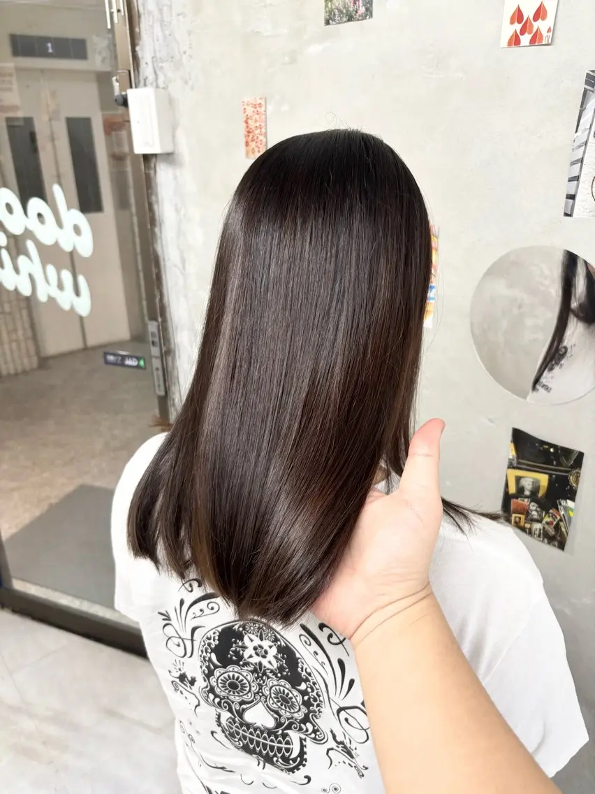 セミロング カラー ブラウンカラー ナチュラルブラウン door white hideのヘアスタイル