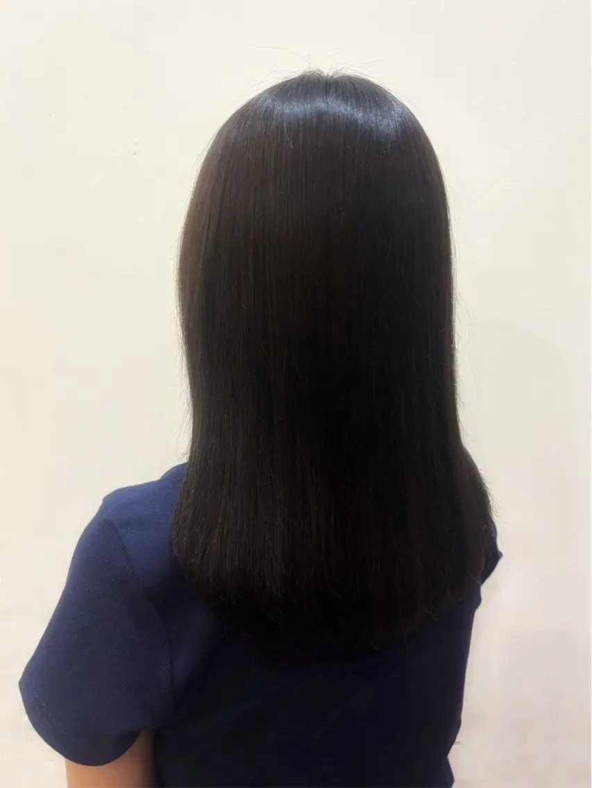セミロング カラー Misaki 🍒のヘアスタイル