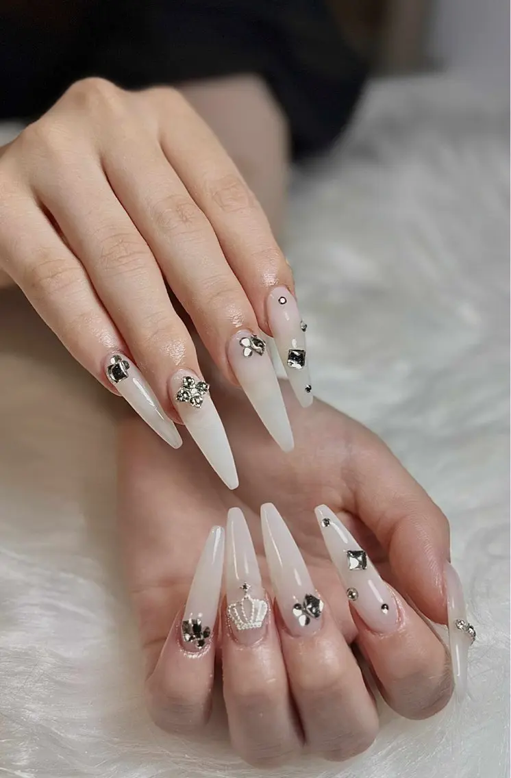 ネイル オーロラネイル チークネイル フットネイル フレンチネイル ジェルネイル ハンドネイル Nichi Nailsのネイルデザイン